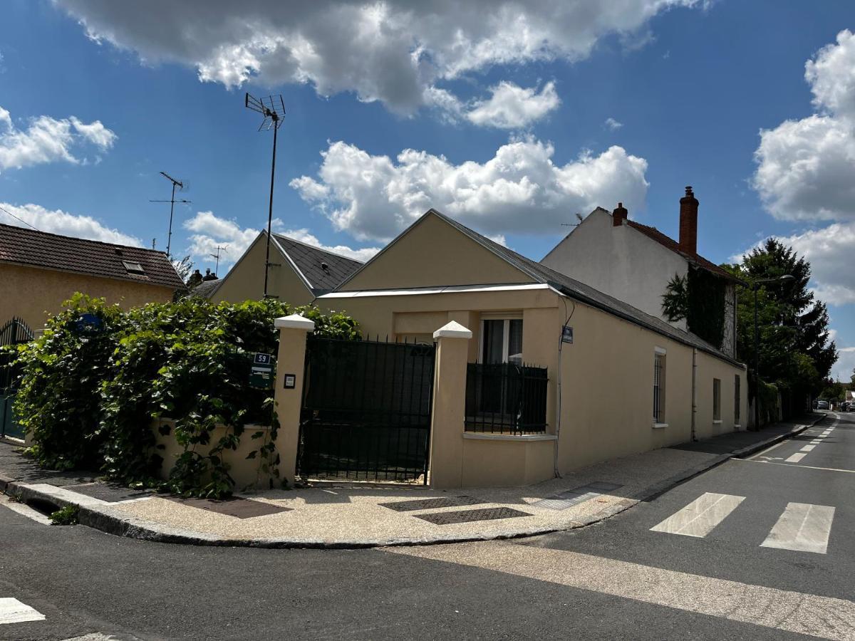 Studios Au Quartier Pavillonnaire Rue D Ambert Orléans Exterior photo